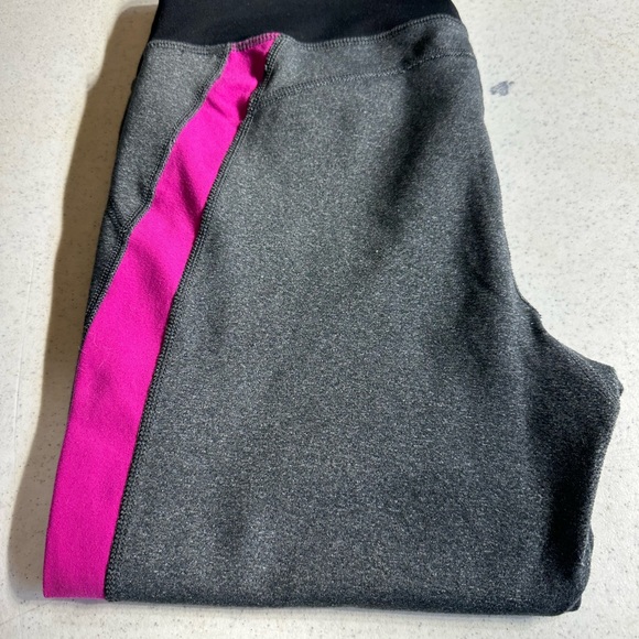 Teo Gear 3/4 leggings size Large - Picture 3 of 4